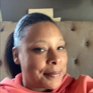 Meet your Posher, Aletha